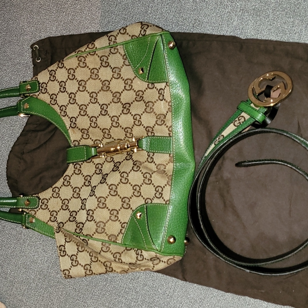 Gucci small green hand bag